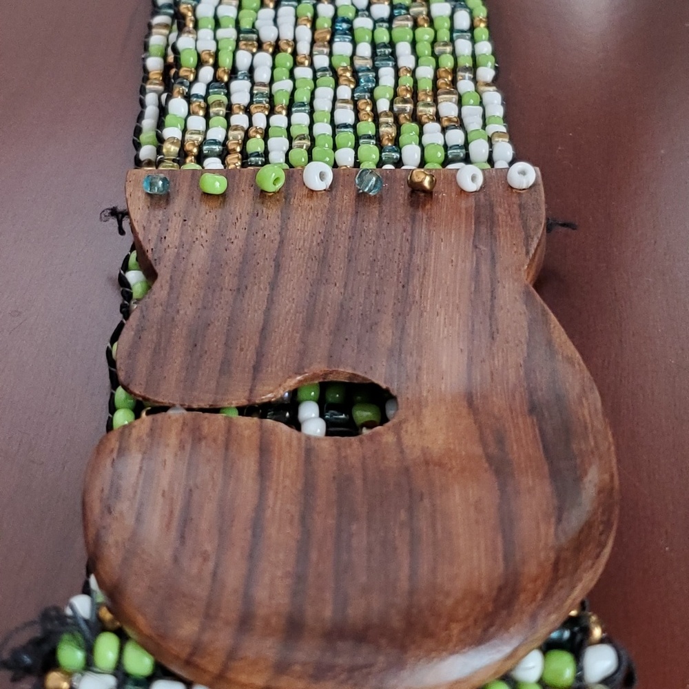 Glass bead belt w wooden clasp buckle